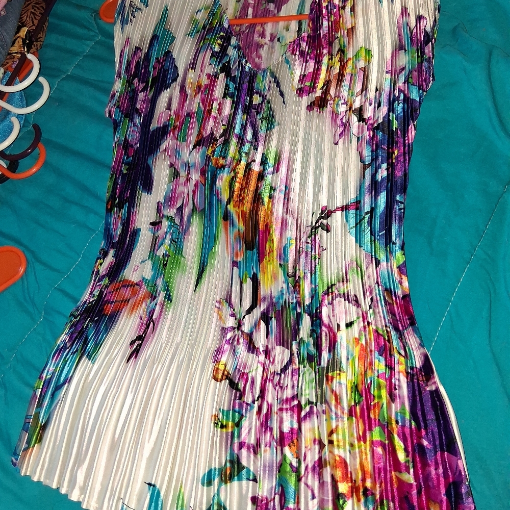 Colorful Floral Pleated Top